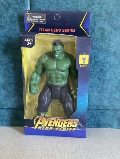 Φιγούρα δράσης Quirkycarry για παιδιά με φως LED 7 ιντσών Hulk Avenger (FKKTY65935)