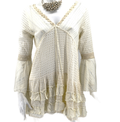 Καφτάνι κεντητό διάτρητο με βολάν μίνι σε ivory  verde  k.56-020-06